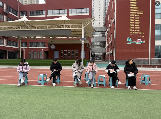碰撞一场别开生面的体育跨学科融合展示课开元棋牌西安市浐灞十六小：体育与多学科(图2)